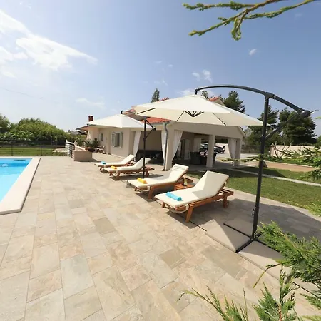 House Tamaris Ferienhaus *